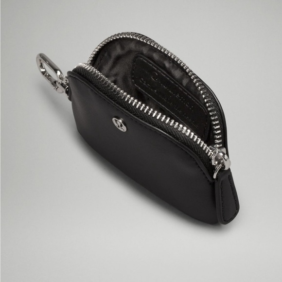 NWT- Lululemon Cactus Dual Pouch- Black & Silver- Leather/Cactus 🌵 Material - Picture 9 of 13